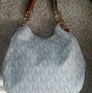EUC Michael Kors Large Vanilla Fulton Shoulder Bag